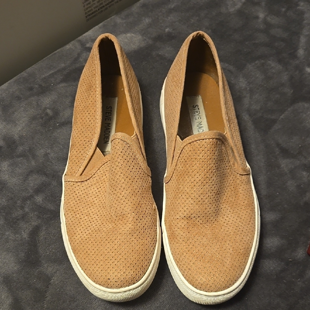 Steve Madden Tan Slip-On Sneakers